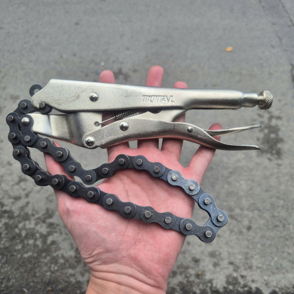 Kềm bấm xích mở ống 10.5 inch TOTAL THT1941003