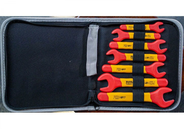 Bộ 7 cờ lê mở cách điện TOTAL THKISPA0701