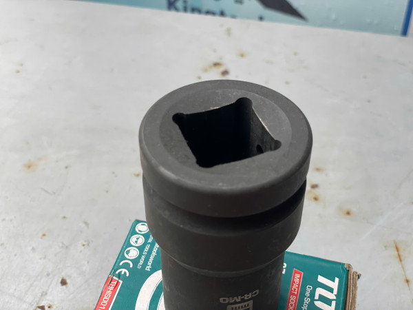 Đầu tuýp đen lục giác vuông 1 inch TOTAL THHISD0127L