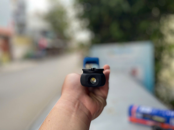 Đèn pin 320Lm WADFOW WFL7508