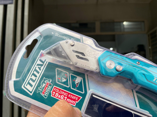 Dao rọc xếp 180mm TOTAL THT5136288