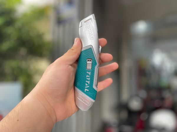Dao cắt tiện dụng TOTAL TG5126101