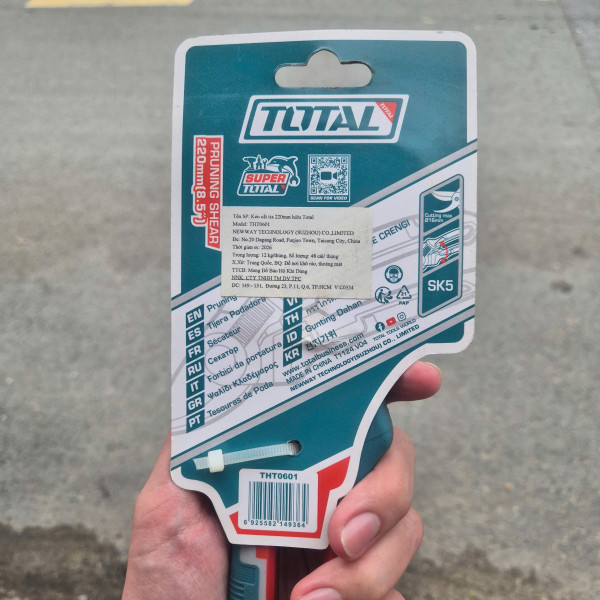 Kéo cắt tỉa cành cây TOTAL THT0601 (220mm - 8.5 inch)