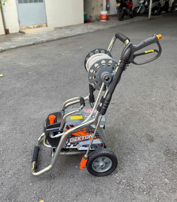 Máy Rửa Xe DEKTON DK-CWR3001PROMAX – Công Nghệ INVERTER có Rulo Cuộn Dây