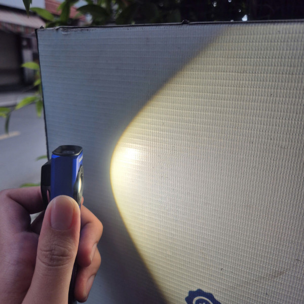 Đèn LED cài áo KINGBLUE LED750 (Độ sáng 750 Lm)
