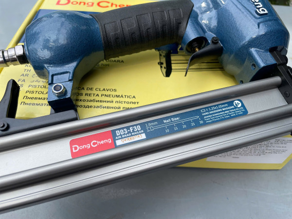 Súng Bắn Đinh Thẳng Dongcheng D03-F30