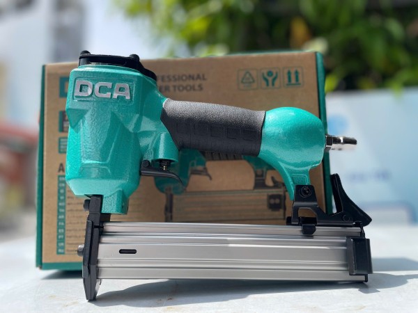 Máy bắn đinh thắng DCA  A03-F30 , đinh 3cm