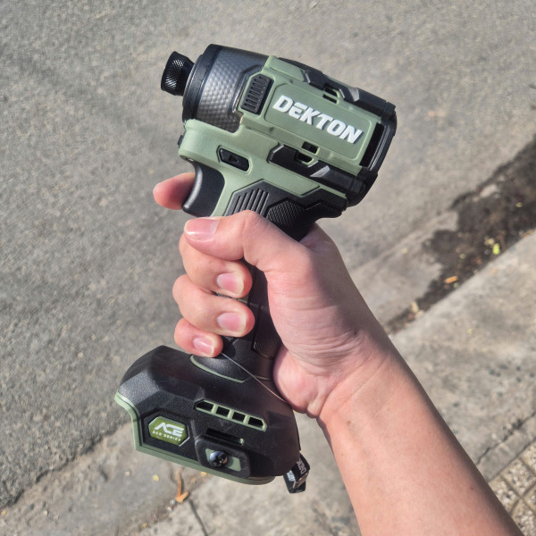 Máy chuyên vặn siết vít Dekton M21-CV250PROMAX