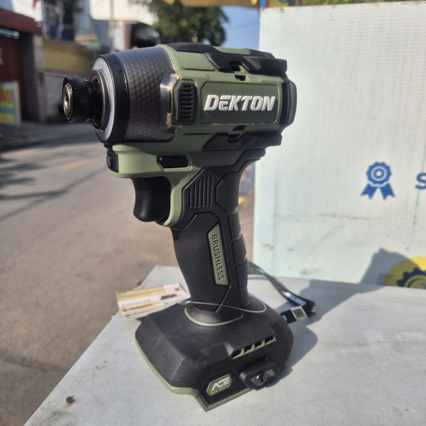 Máy chuyên vặn siết vít Dekton M21-CV250PROMAX