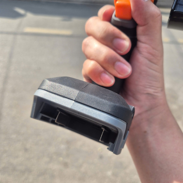 Máy Cắt Cầm Tay Hukan G2-C101MN Không Chổi Than Chân Pin