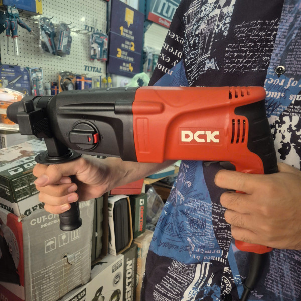 Máy khoan búa 3 chức năng 800W 26mm DCK KZC05-26B