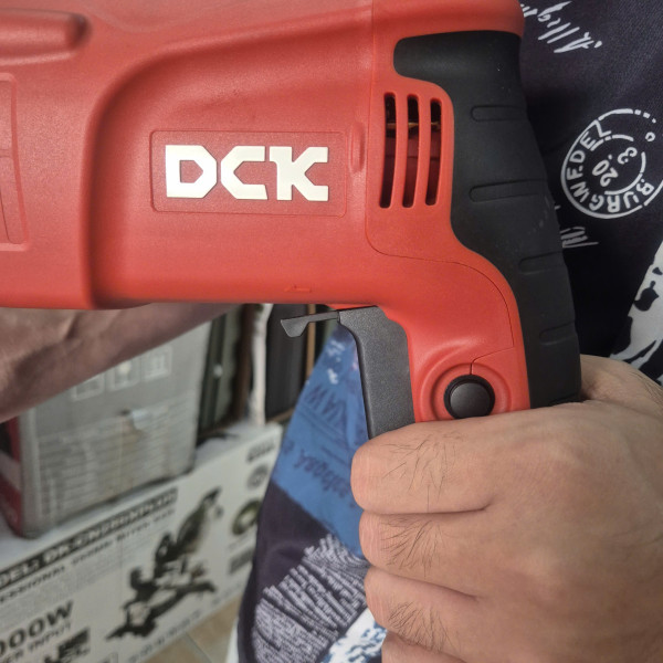 Máy khoan búa 3 chức năng 800W 26mm DCK KZC05-26B