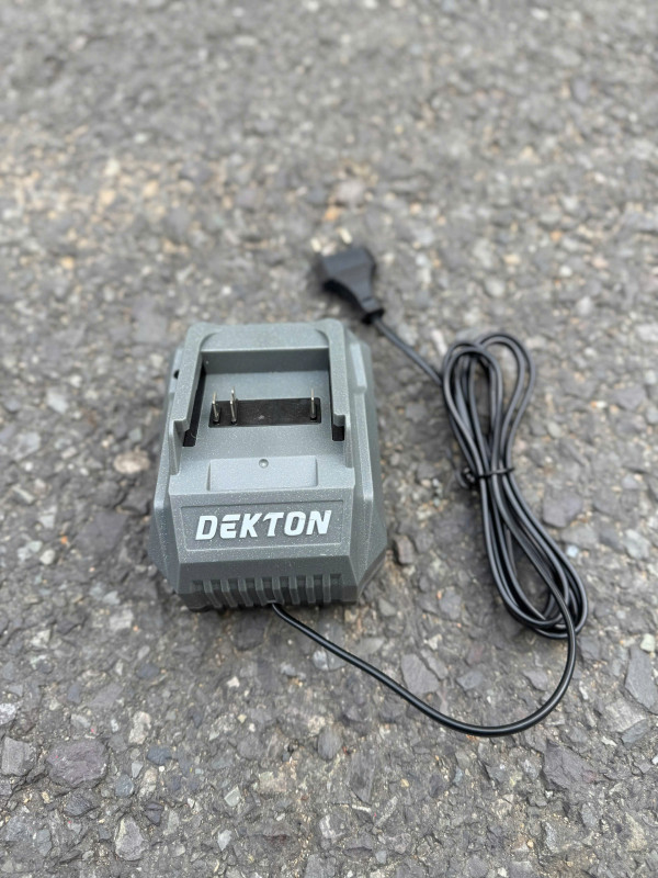 Đế sạc pin 21V/2.5A DEKTON M21-S25PRO / M21-S25XPRO