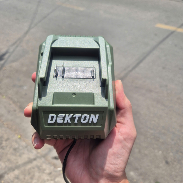 Đế sạc pin DEKTON M21-S25PRO / M21-S25XPRO 21V/2.5A