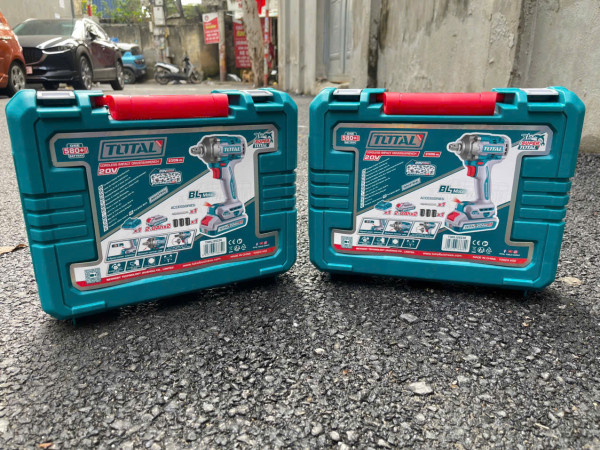 Máy siết bu lông dùng pin Total TIWLI20236