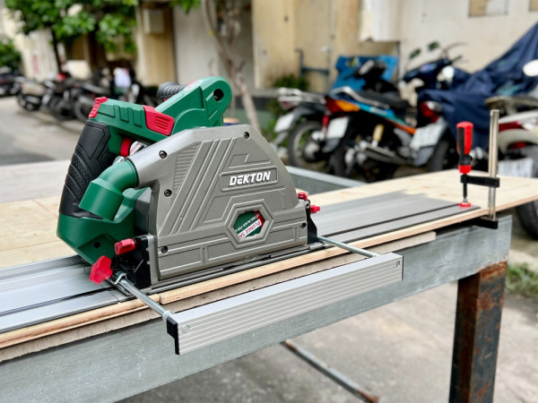 Máy cưa đĩa trượt dùng pin 21V 140mm Dekton M21-CGT140BL
