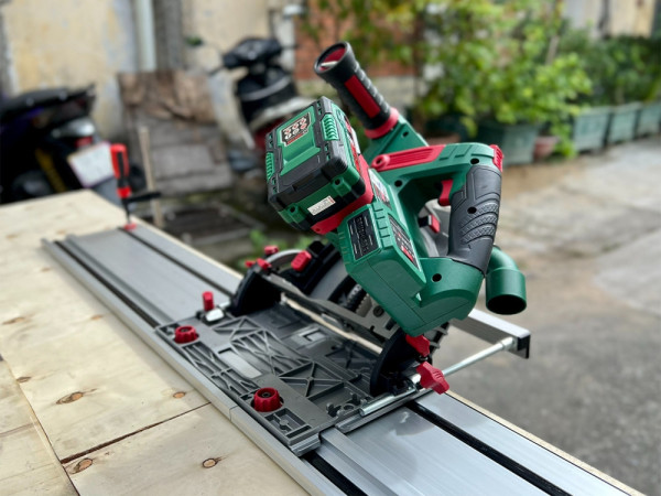 Máy cưa đĩa trượt dùng pin 21V 140mm Dekton M21-CGT140BL