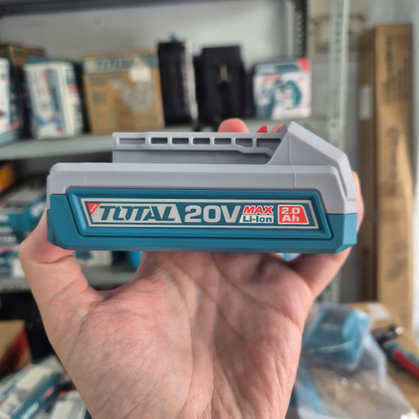 Máy rửa xe dùng pin 20V TOTAL TPWLI20362