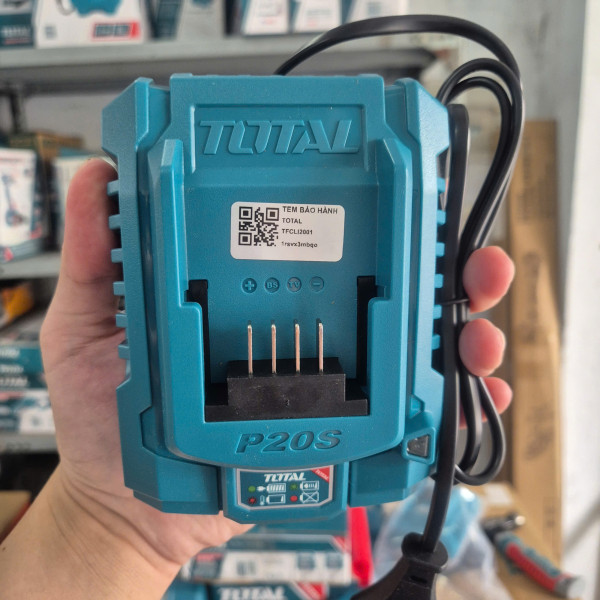 Máy rửa xe dùng pin 20V TOTAL TPWLI20362