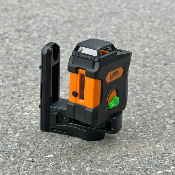Máy laser cân bằng 5 tia xanh LAISAI LSG660S