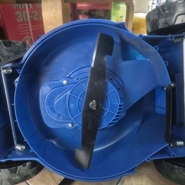 Máy làm vườn WADFOW WEN3201 1200W