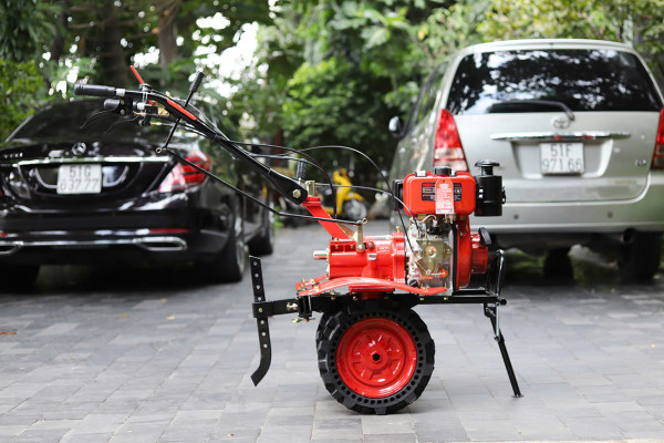 MÁY XỚI ĐẤT DẦU OSHIMA XDD-173,  6.5HP