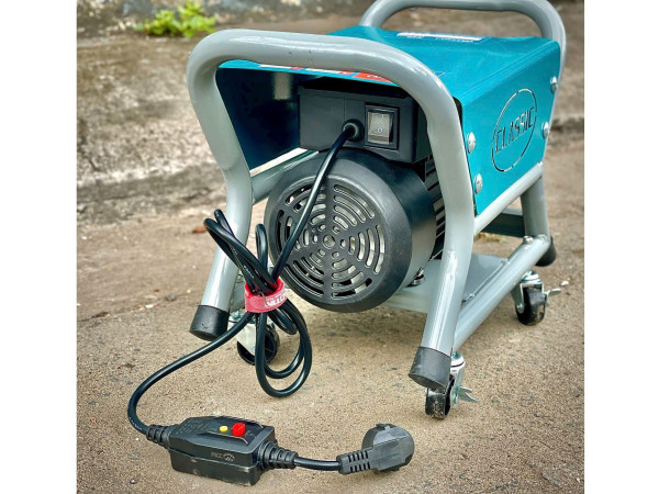 Máy xịt rửa 3500W 120bar CLASSIC CLA3500R