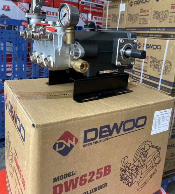 Đầu phun áp lực xịt rửa 7.5HP Piston Sứ DEWOO DW625B
