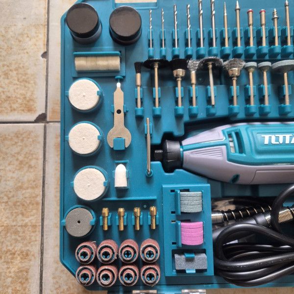 Bộ Máy Mài Khuôn Mini 130W Total TG5133261 – Kèm 251 Phụ Kiện & Trục Linh Hoạt