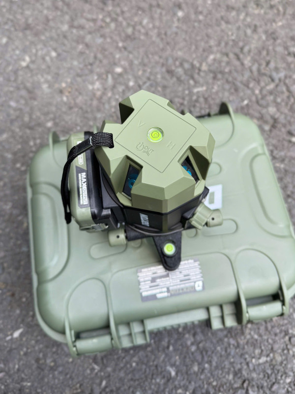 Máy Cân Bằng Laser 5 Tia Xanh Dekton DK-LS0503XPRO