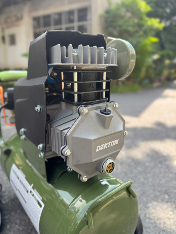 Máy Nén Khí Chạy Dầu Dekton DK-AC39XDR – Bình 39L