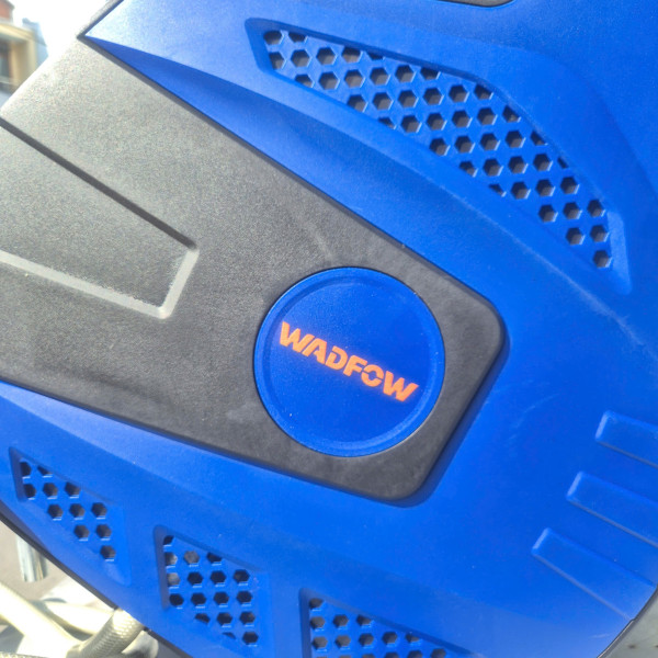 Cuộn ống nước tự rút 15m Wadfow WVZ1515
