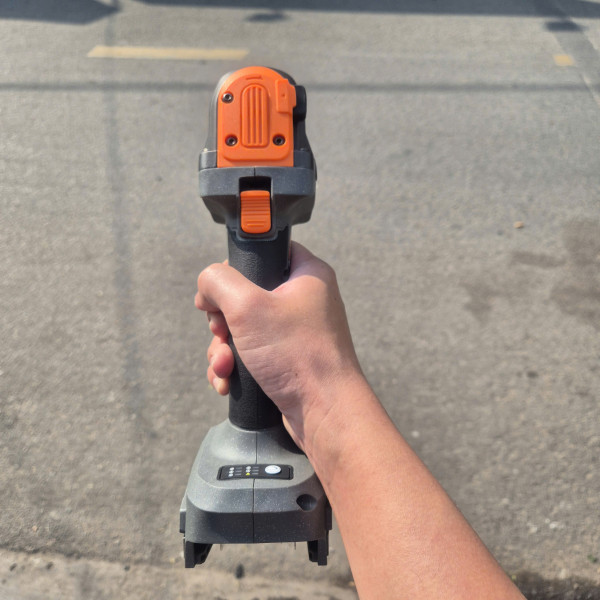 Máy Mài Góc Không Bánh Răng Dekton M21-AG1020GLT, 21V, Lưỡi 100mm