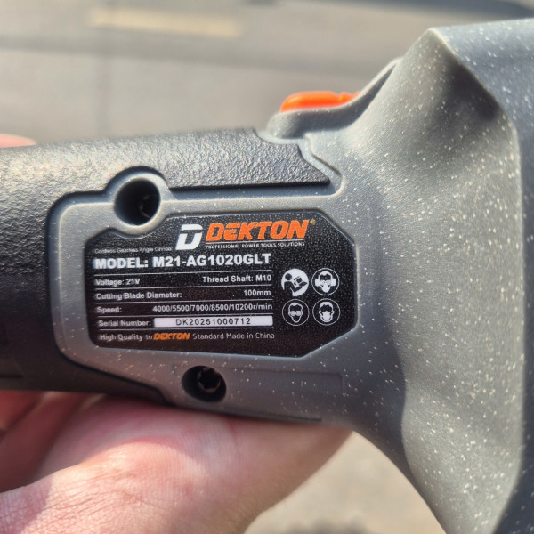 Máy Mài Góc Không Bánh Răng Dekton M21-AG1020GLT, 21V, Lưỡi 100mm