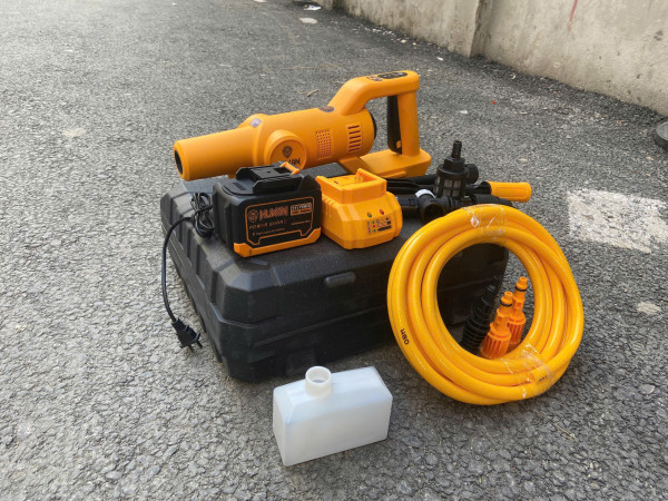 Máy rửa xe pin Hukan HK-PW4820BL ( Bộ gồm thân, 1 Pin, 1 sạc )