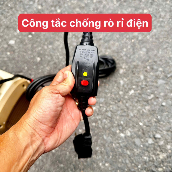 Máy Xịt Rửa Xe Mini DK-CWR3001VTG Màu Be