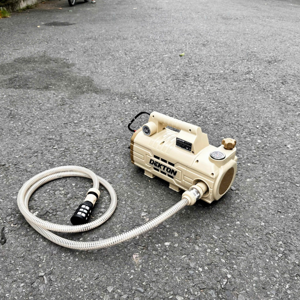 Máy Xịt Rửa Xe Mini DK-CWR3001VTG Màu Be