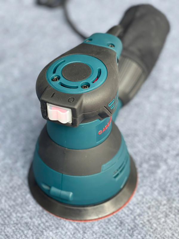 Máy chà nhám tròn cầm tay GAOCHENG GC-3205S – 350W