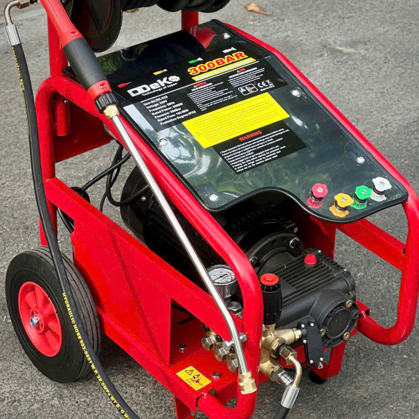 Máy Xịt Rửa Xe Công Nghiệp Áp Lực 3.5Kw Deko DK-X35