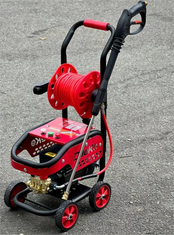 Máy xịt rửa xe DDEKO DK-3400SQ