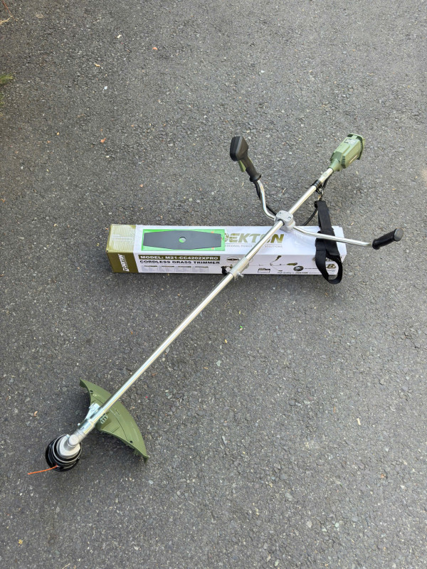 Máy cắt cỏ pin 21V Dekton M21-CC4202XPRO  – Rotor ngoài