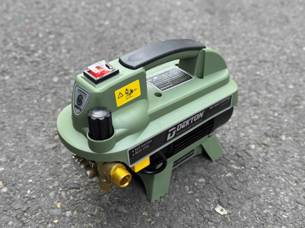 Máy Xịt Rửa Xe Mini Dekton DK-CWR2200XPRO 