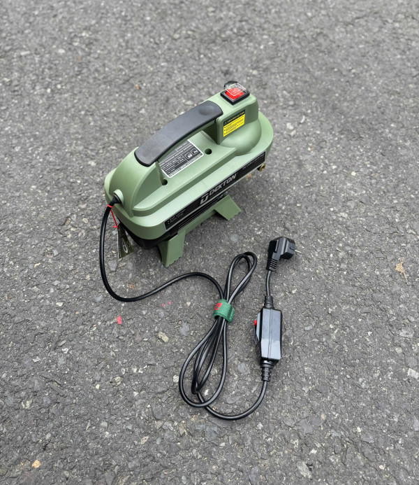 Máy Xịt Rửa Xe Mini Dekton DK-CWR2200XPRO 