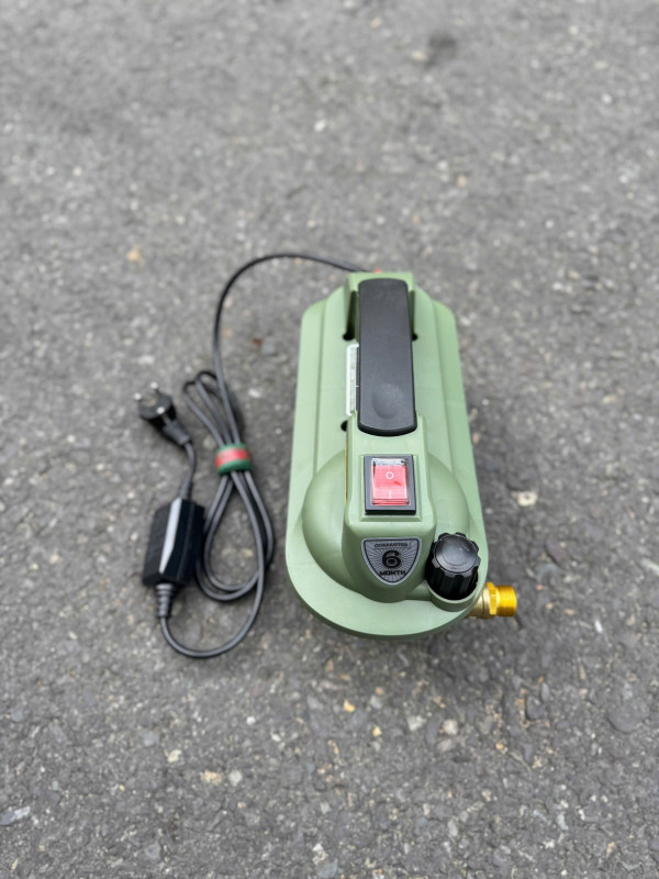 Máy Xịt Rửa Xe Mini Dekton DK-CWR2200XPRO 