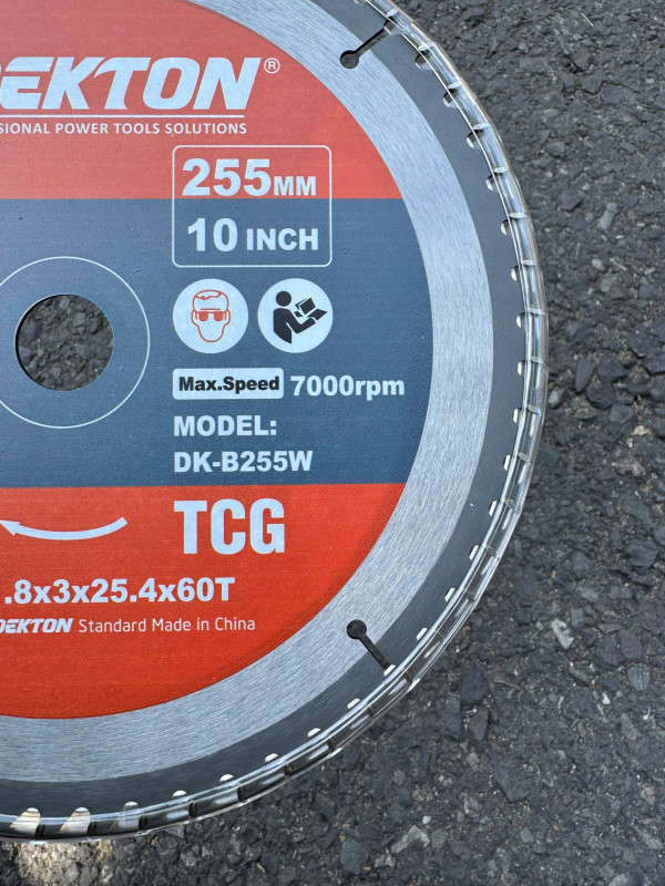 Lưỡi chuyên cắt gỗ DEKTON, 255mm 60T (răng ) DK-B255W, cốt trục 25.4mm