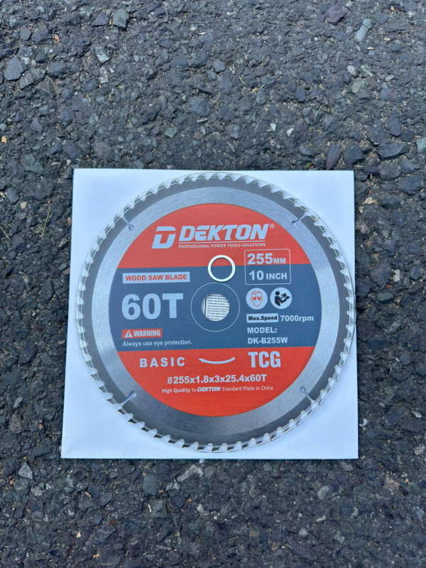 Lưỡi chuyên cắt gỗ DEKTON, 255mm 60T (răng ) DK-B255W, cốt trục 25.4mm