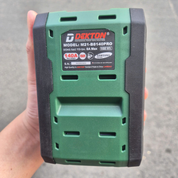 Pin 21V/8.0Ah DEKTON M21-B8140PRO (CELL SAMSUNG)