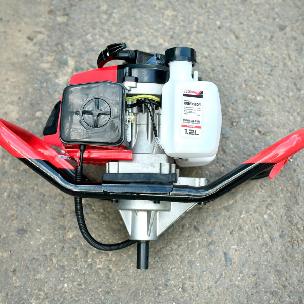 Máy khoan đất BGAS BGA620A