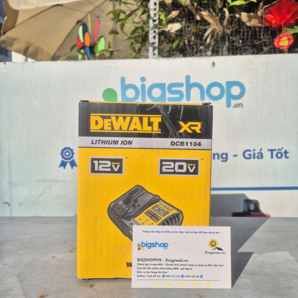 Bộ sạc pin đa năng DeWALT DCB1104-B1 (12V/20V)