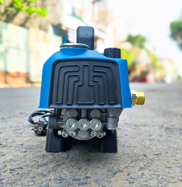 Máy xịt rửa 2700W 120 bar CLASSIC CLA-2720